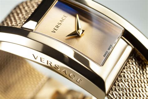 Versace Launches S/S19 Watch Collection 